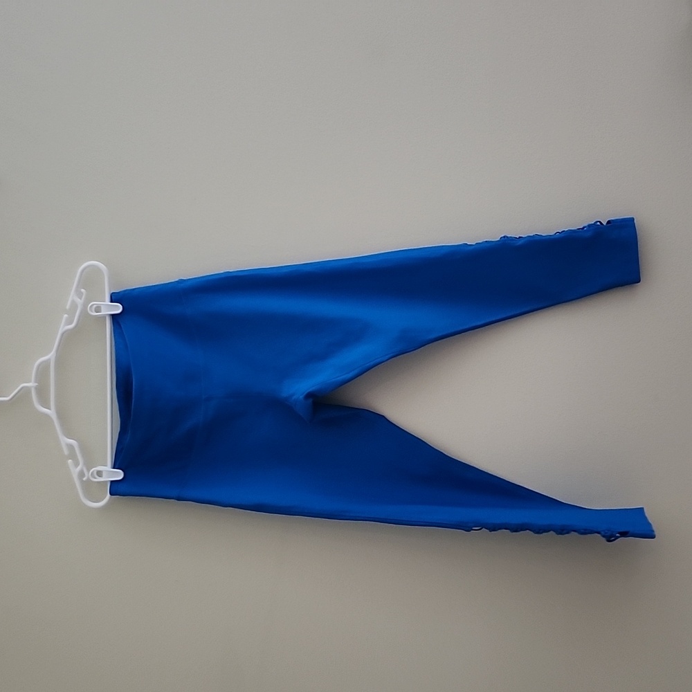MPG, size large, blue exercise leggings